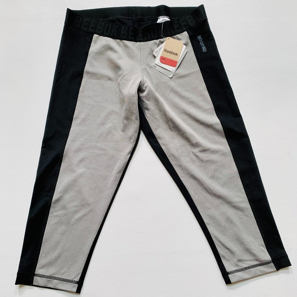 NWT! REEBOK FITTED AND PLAY DRY WORKOUT CAPRI BLACK AND GRAY